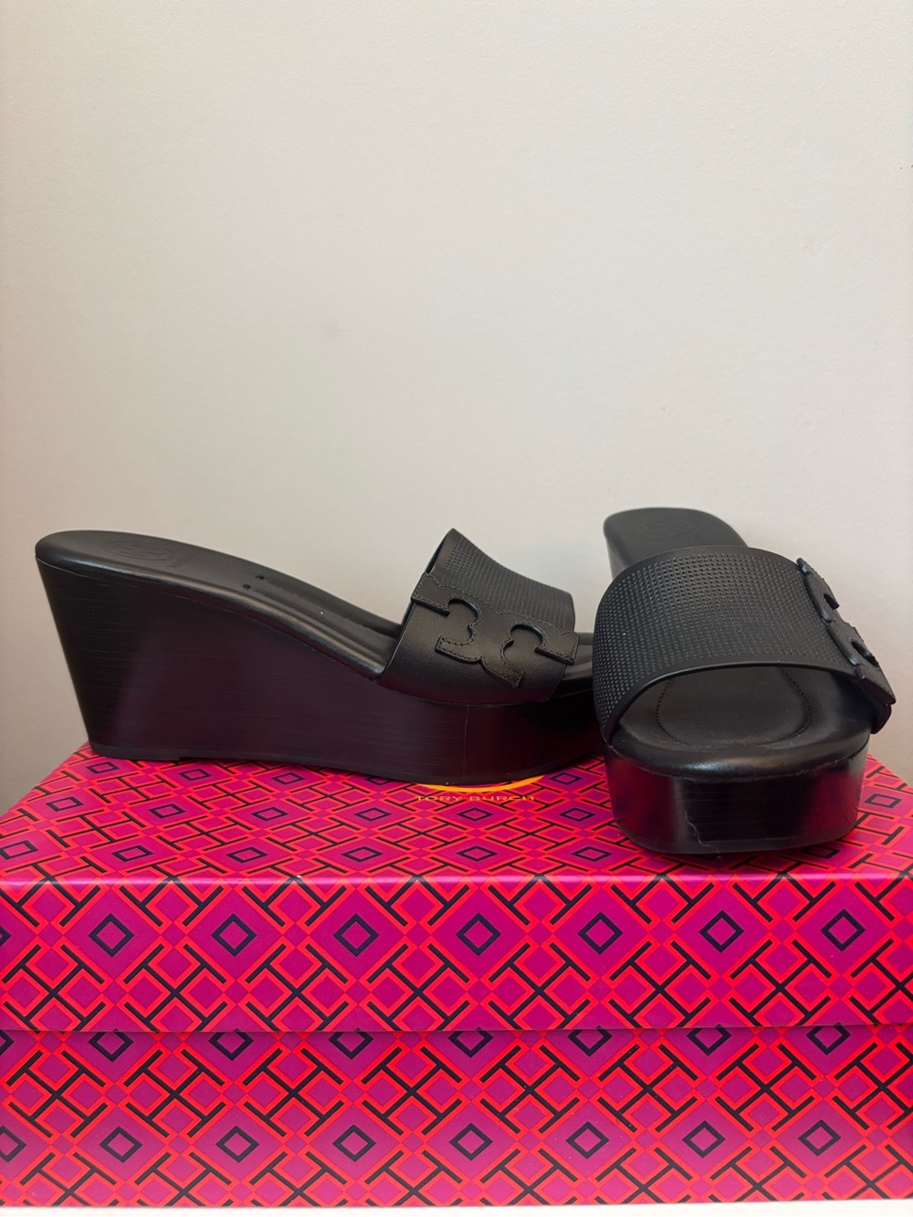 Tory Burch Black Women's Wedge Slide Sandals - Sleek Platform Style - Picture 5 of 8